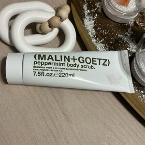 Malin+Goetz Peppermint Body Scrub - White